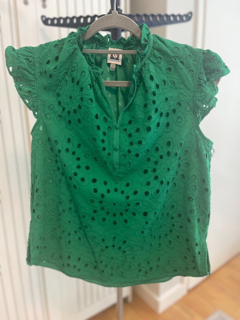 Anne Klein XS Emerald Green Eyelet Lace Blouse Ruffle Sleeve Top